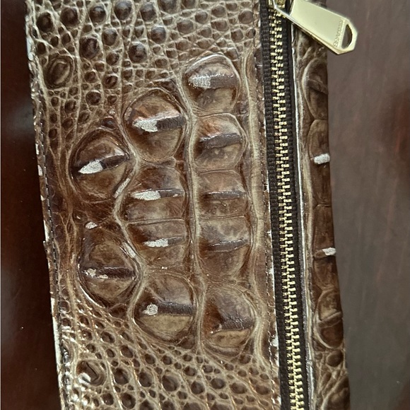 Brahmin set, Hardly USE, but still in the nice condition, selling as is - Picture 5 of 12